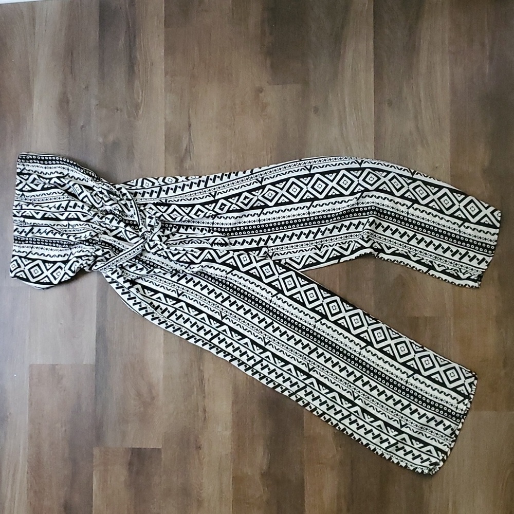 STRAPLESS JUMPSUIT